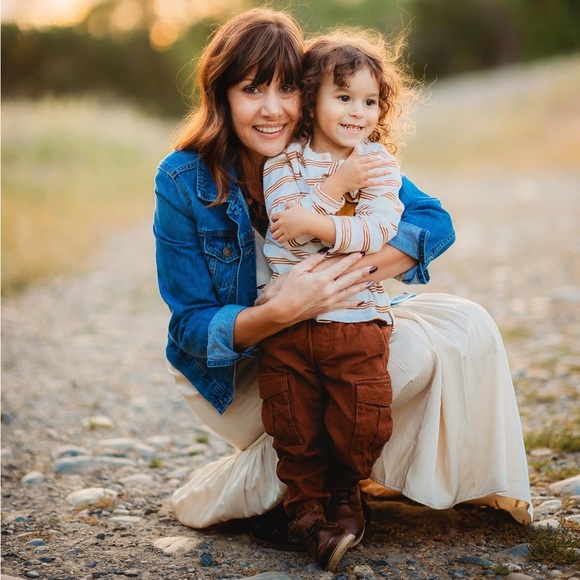 Meet your Posher, Lana - Picture 2 of 2